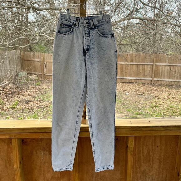 Levi's Denim - Levi's Vintage Women's Bleach Wash 80's Era Mom Jeans Size 8